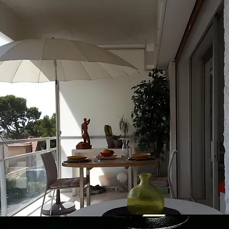 Super Bestouan 아파트 카시스